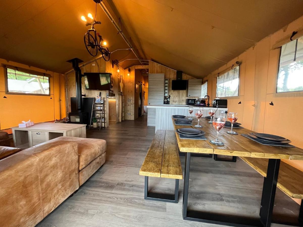 Aladdin Safari Tent Tenby Kültér fotó
